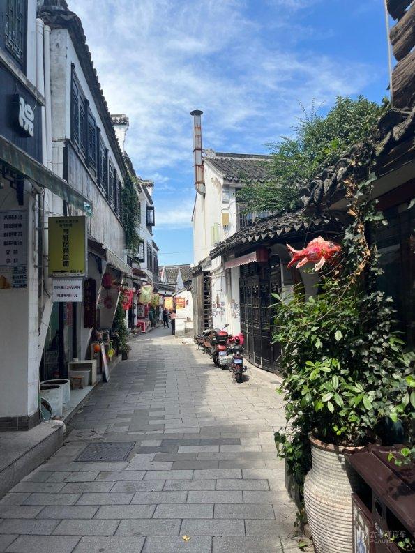 逃出郊外露营地